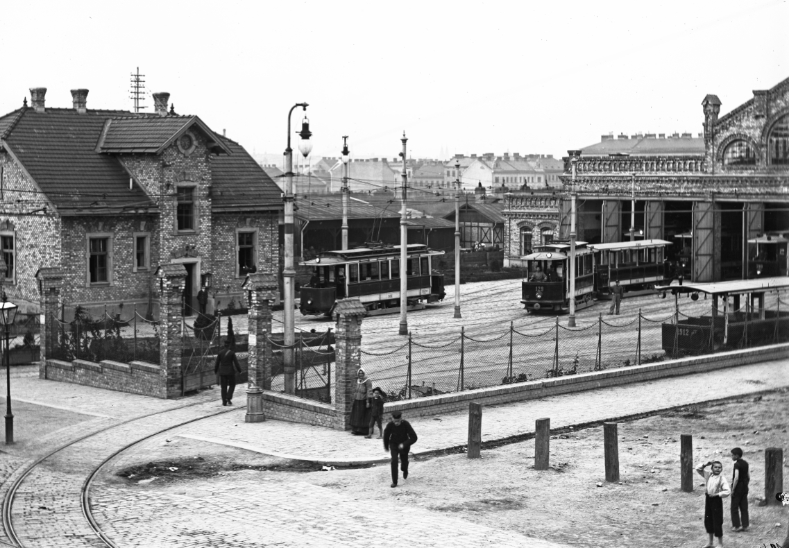 Der Bahnhof Meidling in der Aßmayergasse um 1906 u.a. mit der Type G