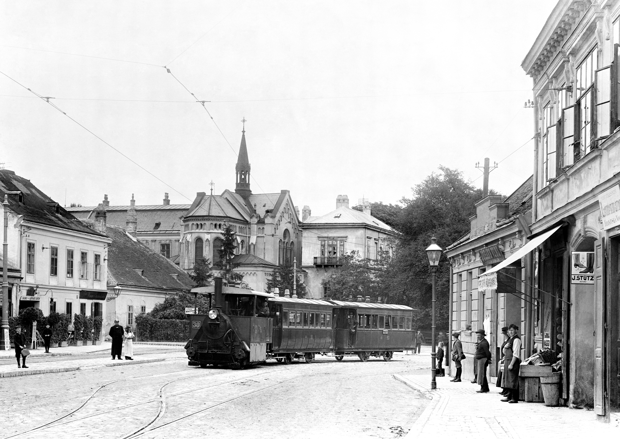 Dampfstraßenbahnzug mit Lok 30 und den Beiwägen 91 und 93 als letzter Zug von Lainz nach Mauer, 1912