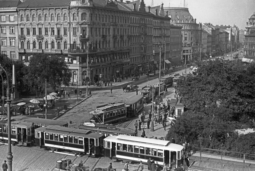 Mariahilferstrasse, Gürtel Westbahnhof, u.a. Linien 8, 51 und 52 um 1927