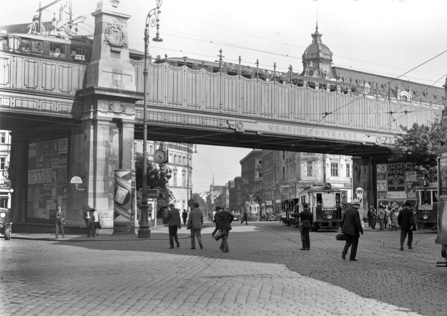 Währinger Gürtel, Währinger Straße um 1930 mit Straßenbahn und Stadtbahn Linie 18G