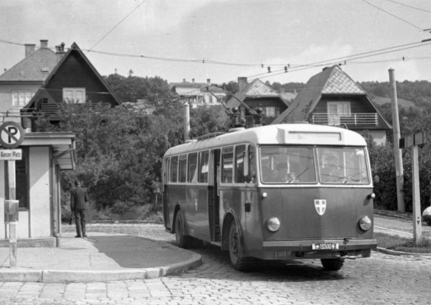 O-Bus in Salmannsdorf, 1946