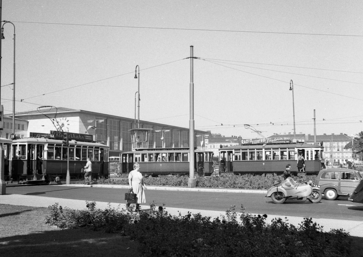Westbahnhof,Gürtel mit den Linien 118 und 5, Typen G4 und K im Juni 1953