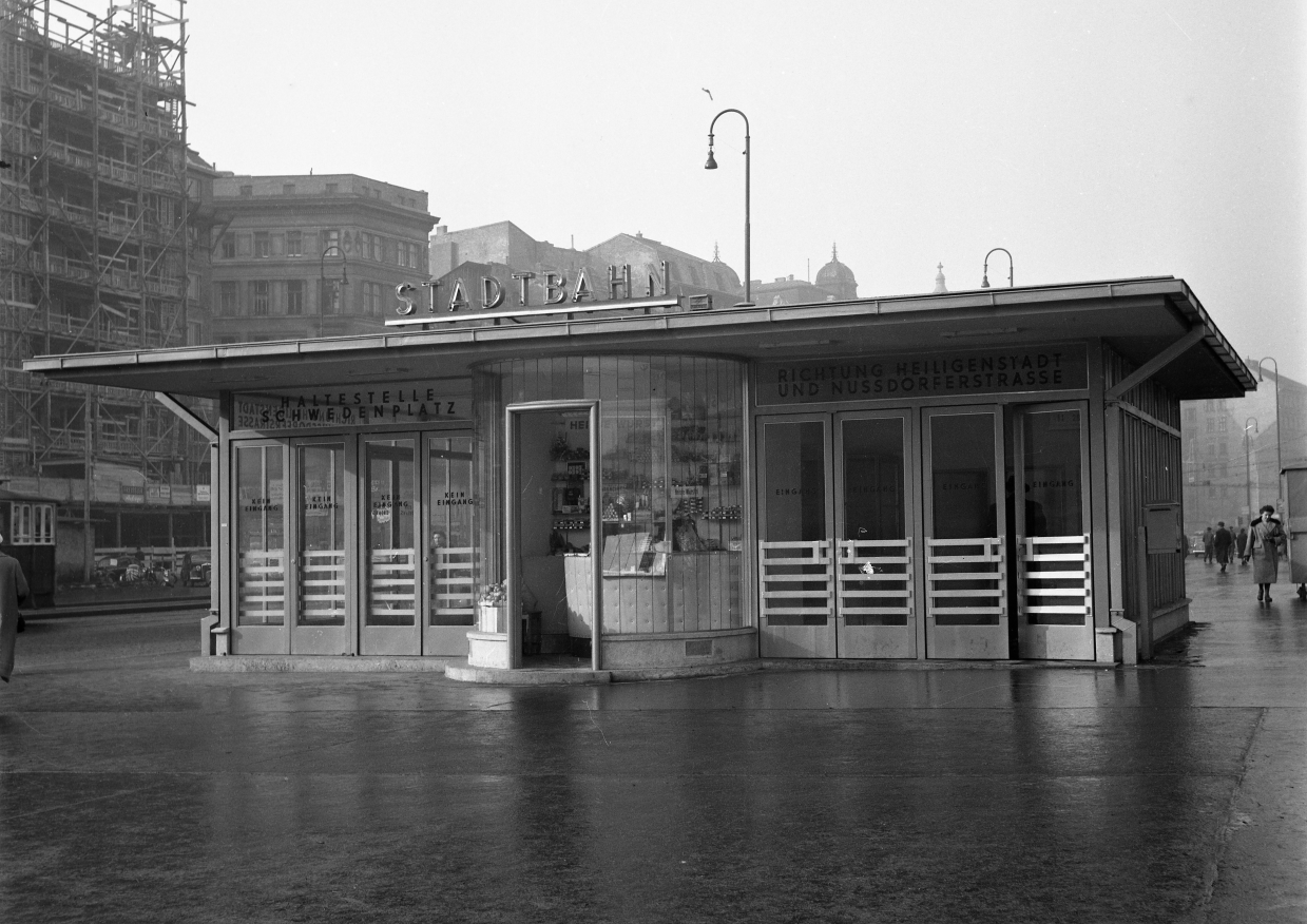 Stadtbahnstation Schwedenplatz im Jahr 1955