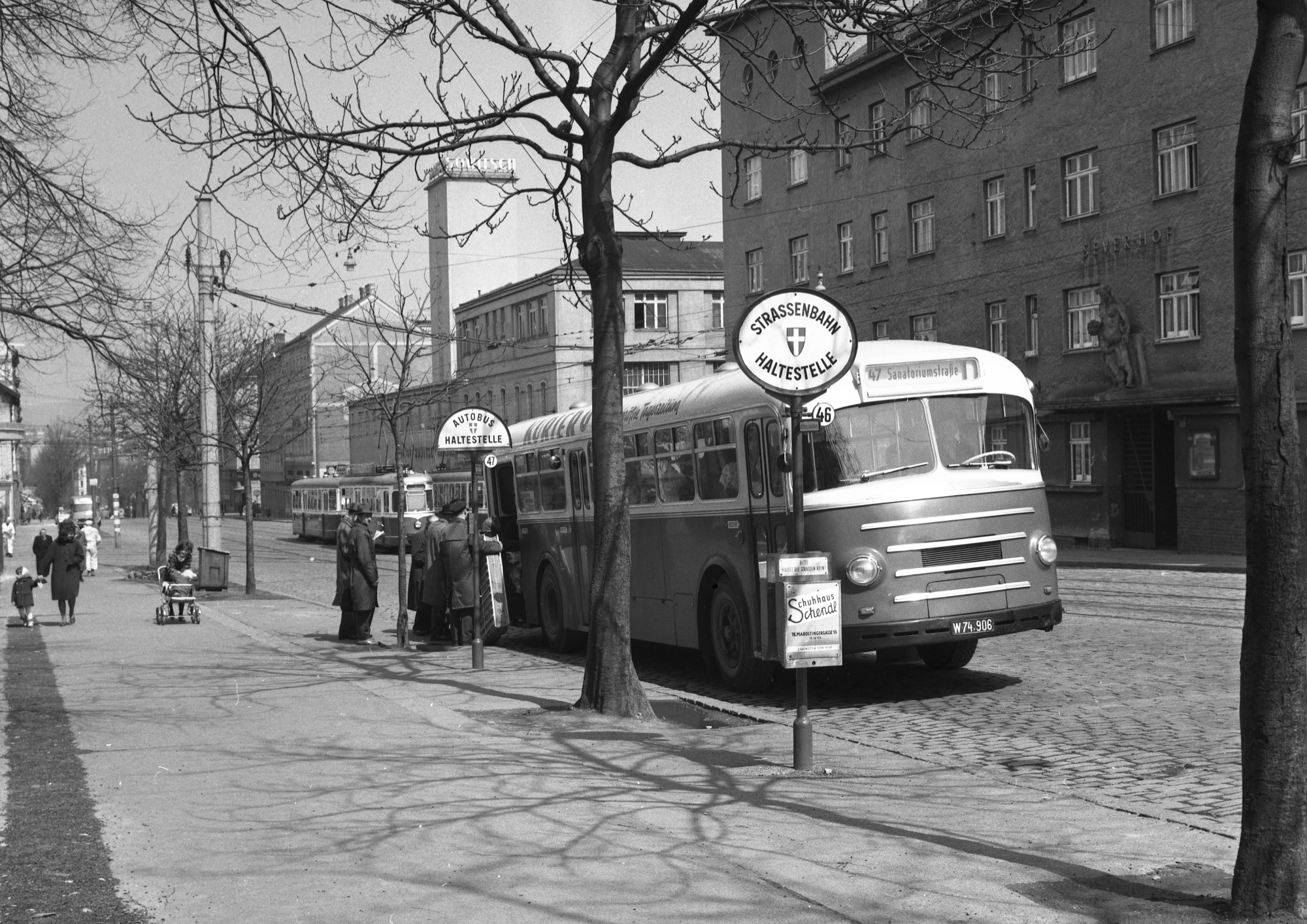 Bustype 5G - 2 FU TS als Linie 47 in der Maroltingergasse am 09. April 1963