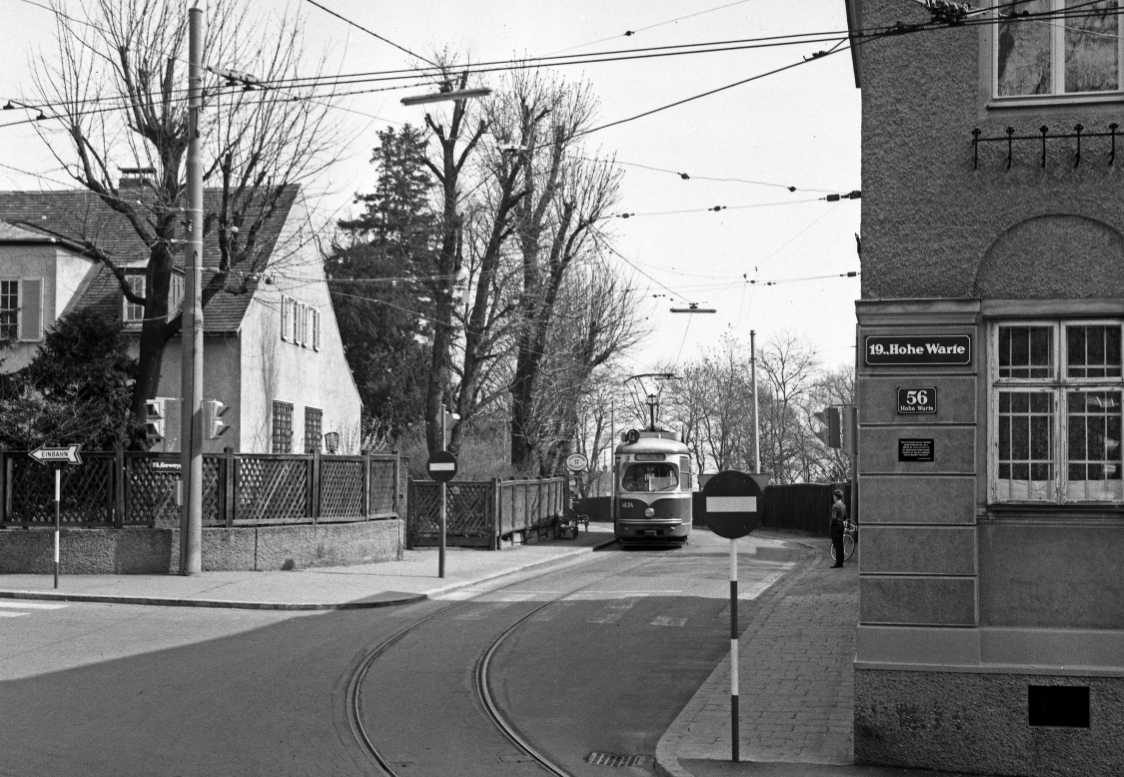 Zug der Linie  G2 mit der Type E, neue Endstelle Hohe Warte, März 1967