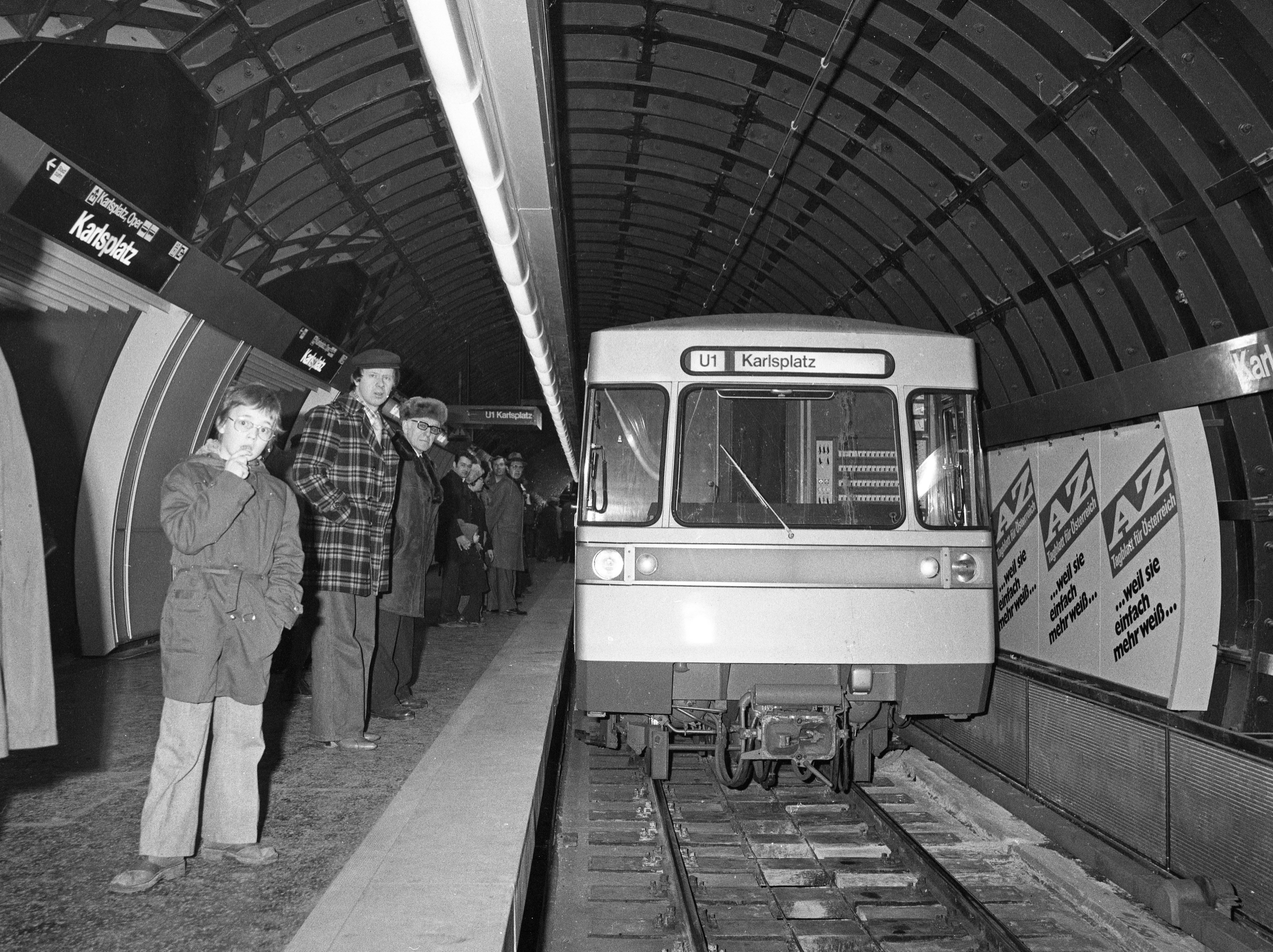 U-1 Eröffnung von Reumannplatz bis Karlsplatz am 25.Febraur 1978 am Karlsplatz