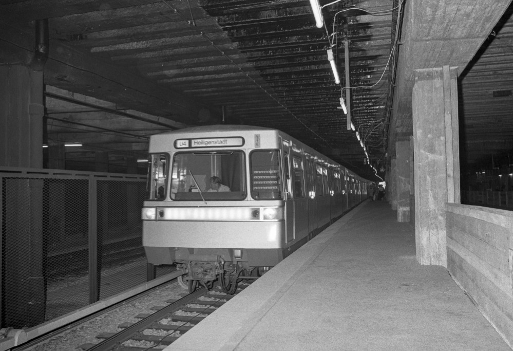U4 kurz nach der Eröffnung in der Station Landstraße, Wien Mitte, August 1978