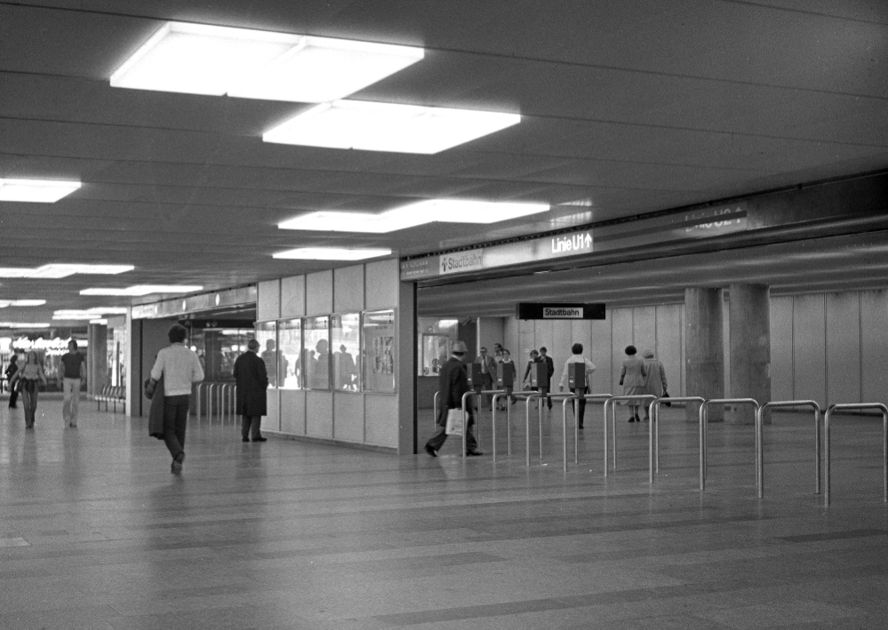 U Bahn Passage Karlsplatz Juni 1978