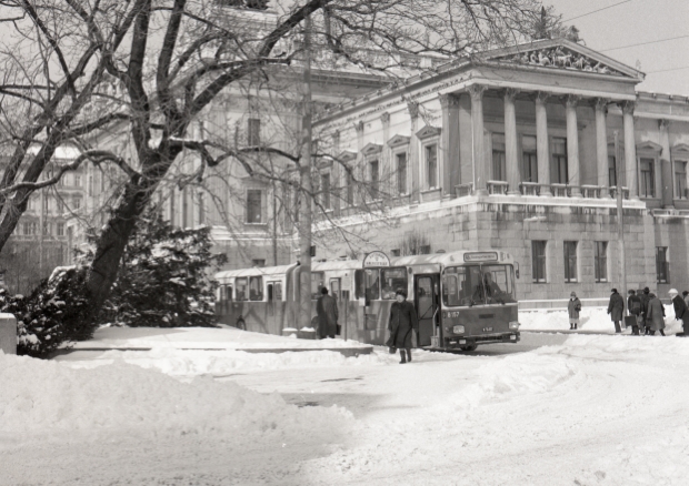 Linie 48A am Schmerlingplatz, 1987