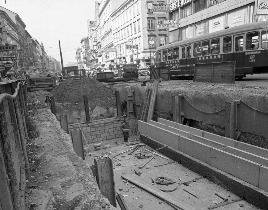 Mariahilfer Straße während der Bauarbeiten der U3, Juli 1988