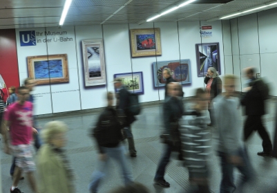 Eroeffnung der Ausstellung zum Thema Kunstwerke in der U-Bahn