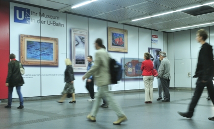 Eroeffnung der Ausstellung zum Thema Kunstwerke in der U-Bahn