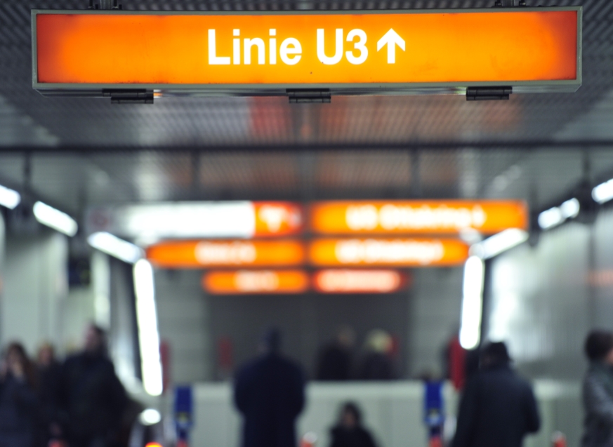 Anzeigetafel der U3 in der Station Neubaugasse.