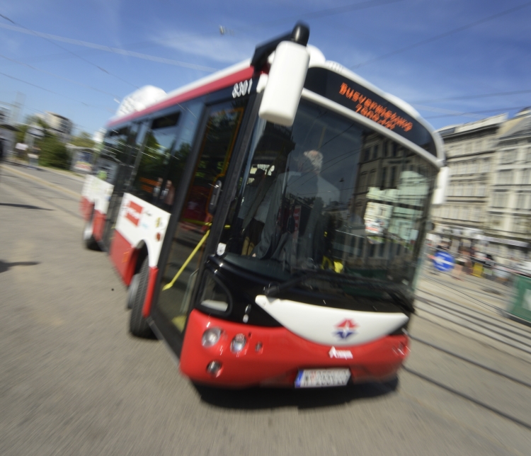 Die Wiener Linien präsentieren den neuen voll-elektrischen City-Bus.