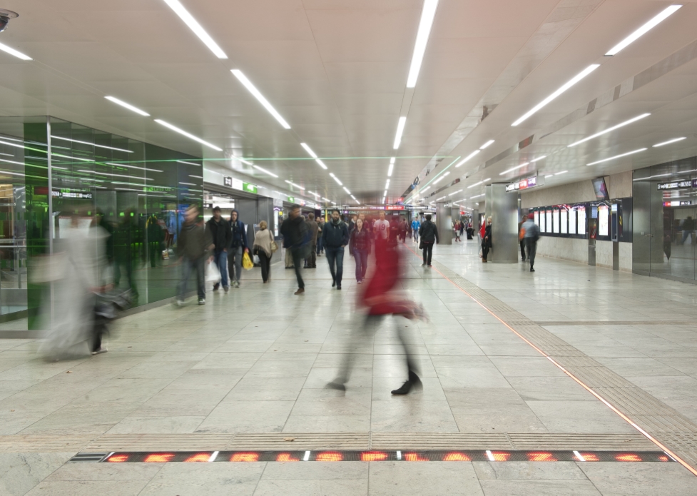 U-Bahnstaion Karlsplatz, gleichzeitig Kulturpassage und der am stärksten frequentierte Öffi-Knotenpunkt, nach Revitalisierung.