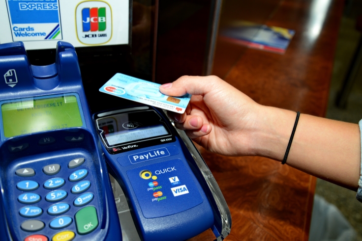 Kontaktloses Bezahlen mit Karte ohne Eingabe eines PIN-Codes ist in den Info- und Vorverkaufsstellen der Wiener Linien  möglich.