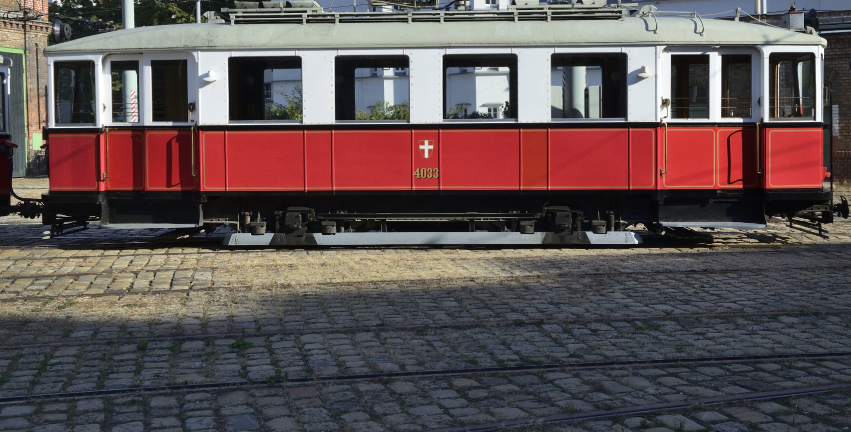 Im Museum der Wiener Linien in Erdberg befinden sich viele historische Fahrzeuge, Straßenbahnen wie Busse, aber auch etliche Sonderfahrzeuge.