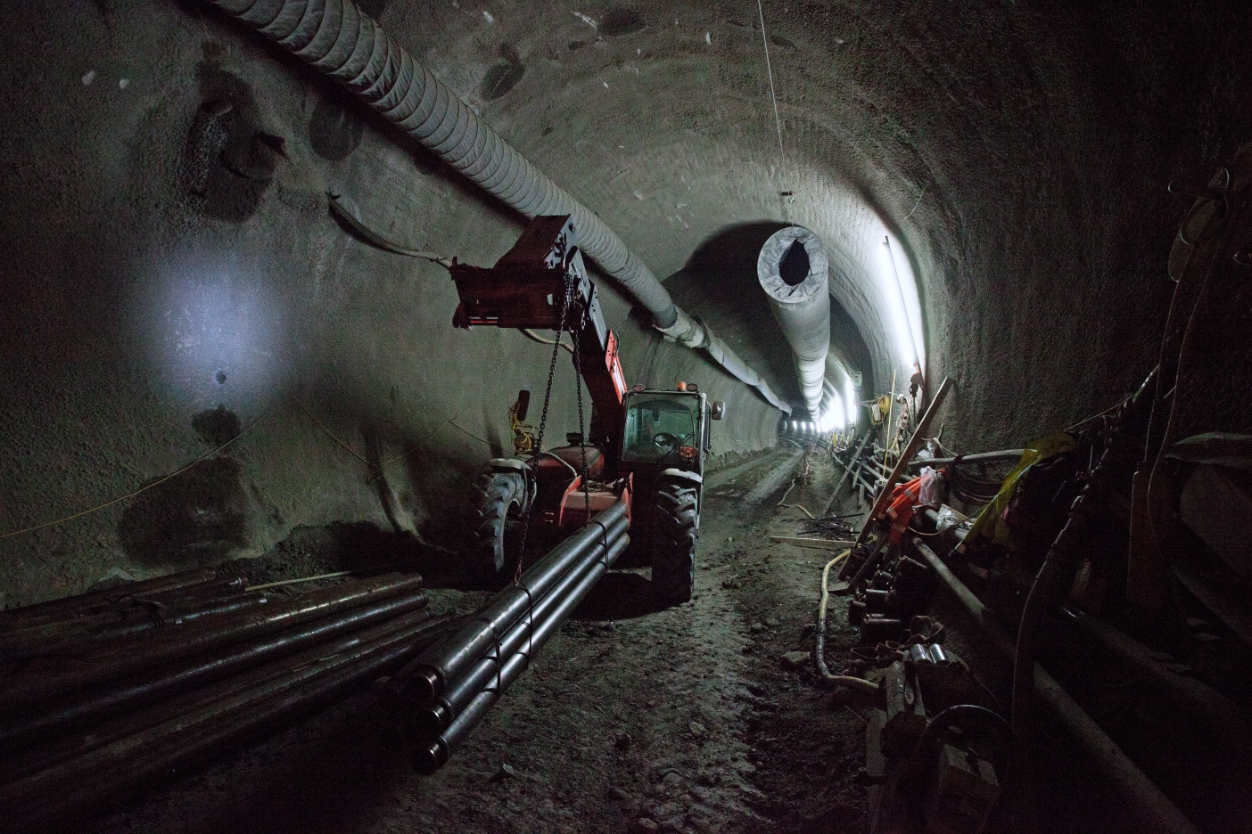 U-Bahn Bauabschnitt U1 Alaudagasse, arbeiten im Tunnel,Dez.2013