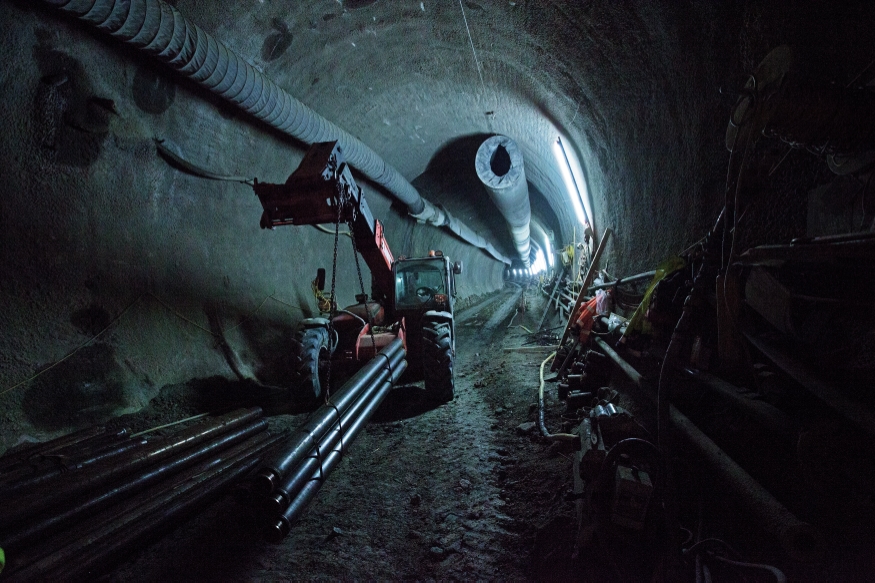 U-Bahn Bauabschnitt U1 Alaudagasse, arbeiten im Tunnel,Dez.2013