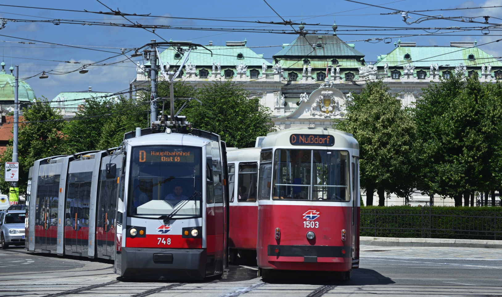Straßenbahn der Linie D im Bereich Quartier Belvedere.