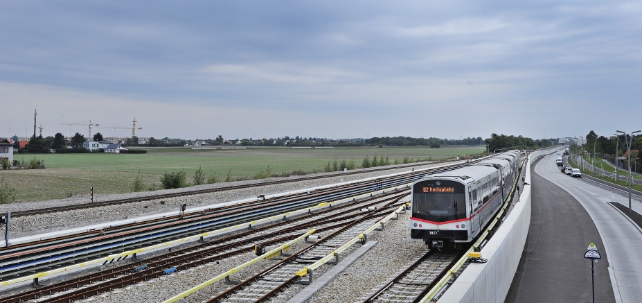 Verlängerung der U2 bis zur Station Seestadt, Eröffnung a, 5. Oktober 2013. Ansicht der neuen oberirdischen Strecke zwischen Aspernstraße und Seestadt.