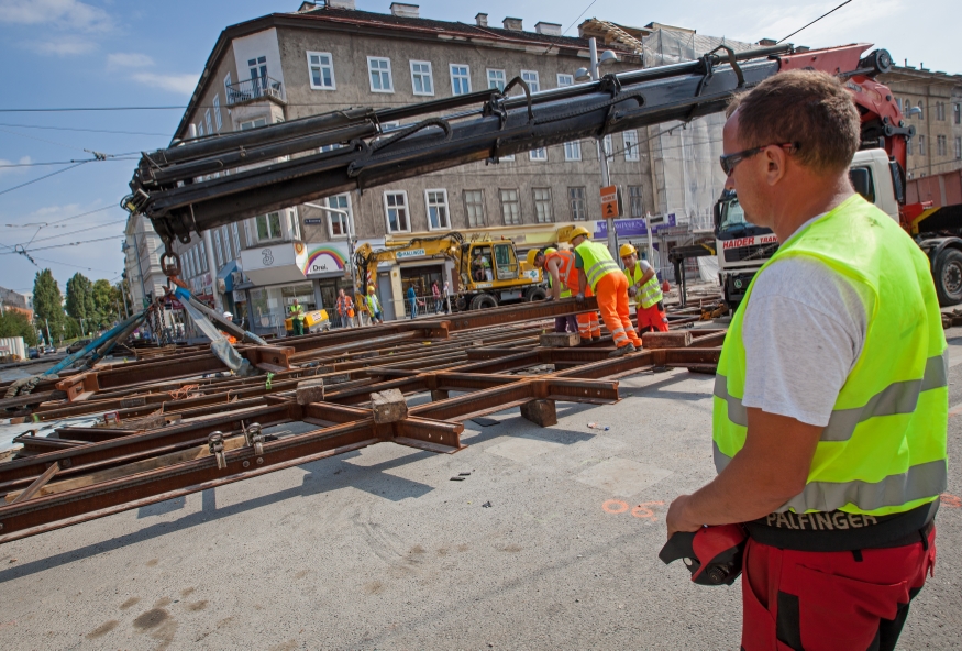 Gleisbauarbeiten Kreuzung Rennweg-Fasangasse-Ungargasse. Aug.2014