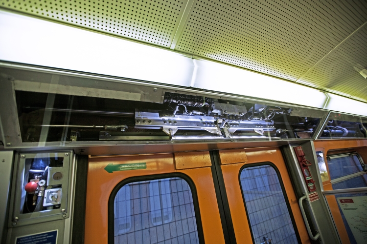 U-Bahn Zug der Type U in der Hw Simmering für Museum Erdberg, Detailaufnahmen, März 2014