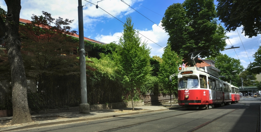 Straßenbahn der Linie 40.