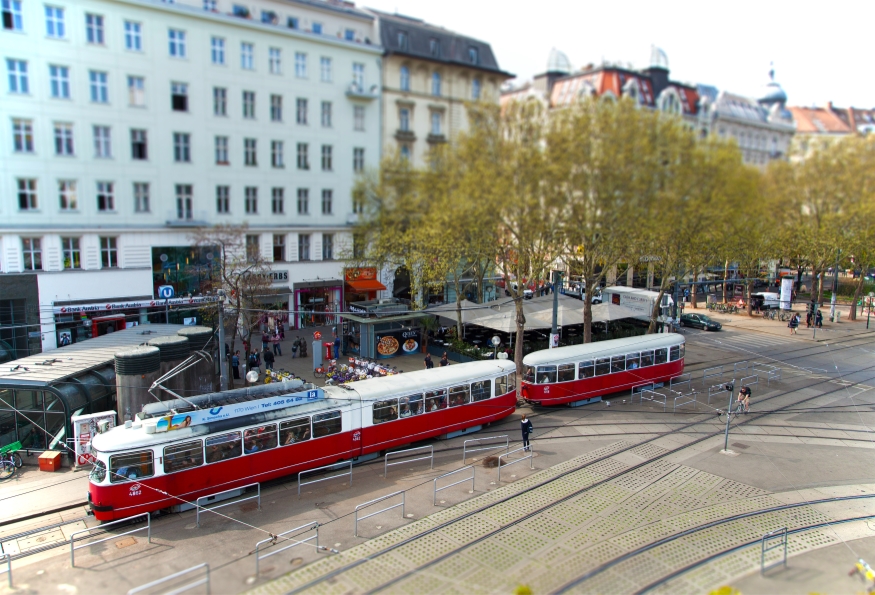 Linie 1 Type E1-c4, am Schwedenplatz, April14