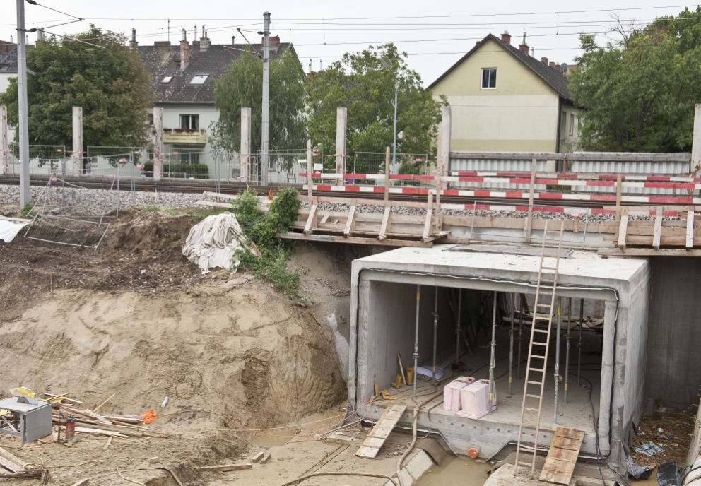 Überirdische Bauarbeiten an der U1-Verlängerung nach Oberlaa.