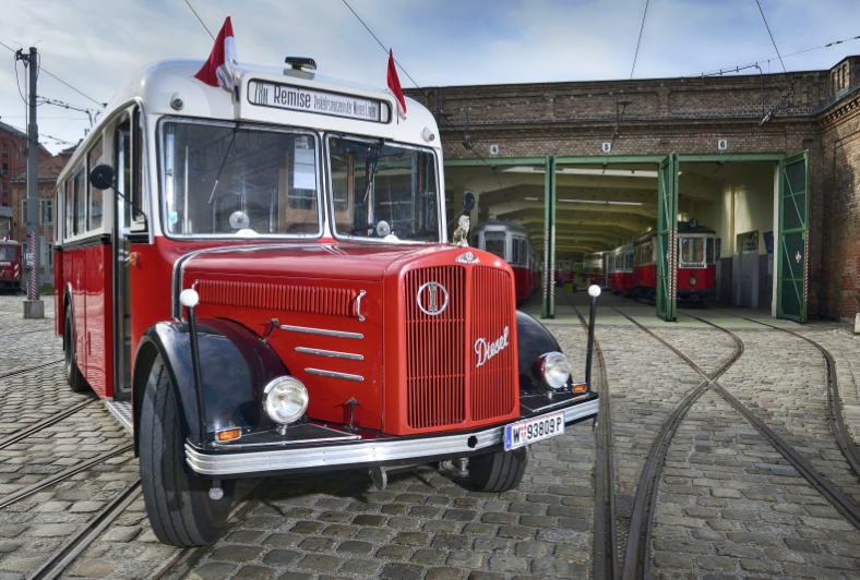 Shuttle Bus ins Verkehrsmuseum Remise