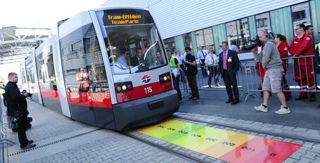 Der diesjährige Tramwaytag in der Hauptwerkstätte der Wiener Linien mit besonderem Highlight: die Tram-EM fordert die FahrerInnen mit unterschiedlichen Disziplinen in Geschicklichkeit und Gefühl fürs Fahren.