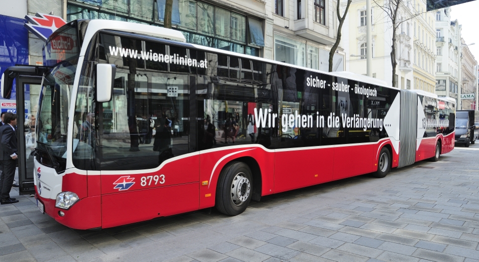 Ab 11. April 2015 sind die neuen umweltfreundlichen CITARO Gelenkbusse des Herstellers Mercedes-Benz auch auf der Linie 13A im Einsatz.