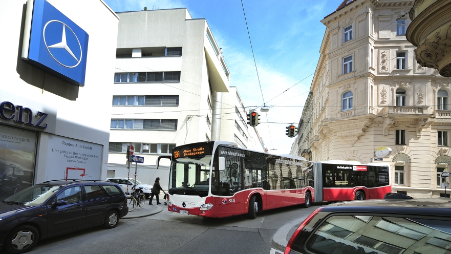 Auf der Linie 13A sind seit 11. April 2015 ausschließlich moderne Citaro Gelenkbussen im Einsatz.