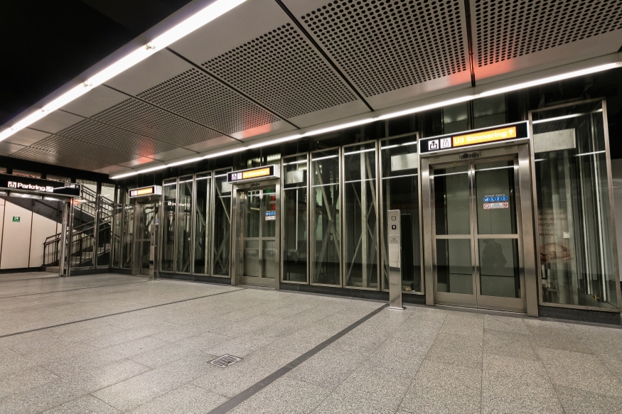 Aufzug in der U3 Station Stubentor