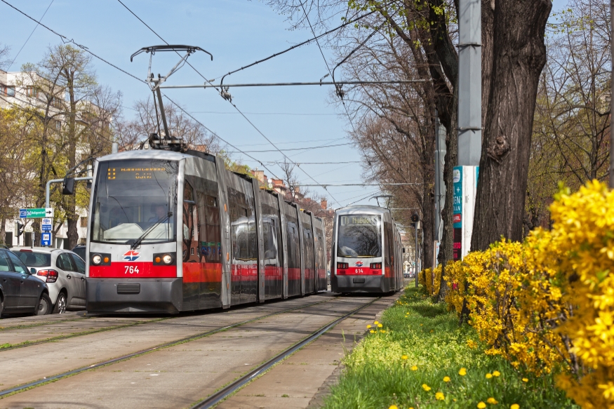 Linie D mit Type B1  Heiligenstädterstraße, April 16