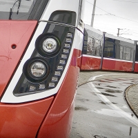 Flexity - die neue Straßenbahn für. Der erste Zug wird den Wiener Linien übergeben.