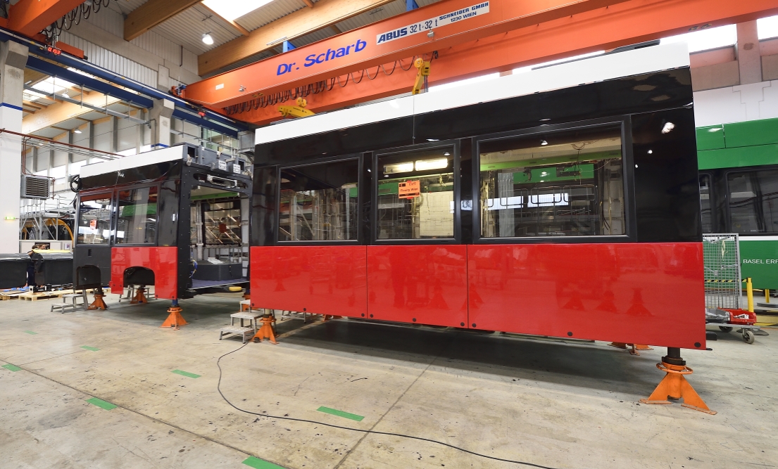 Herstellung der neuen Flexity-Straßenbahn für Wien durch die Firma Bombardier.