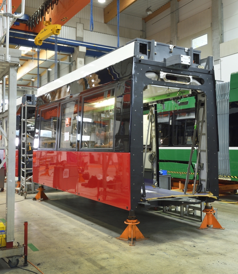 Herstellung der neuen Flexity-Straßenbahn für Wien durch die Firma Bombardier.