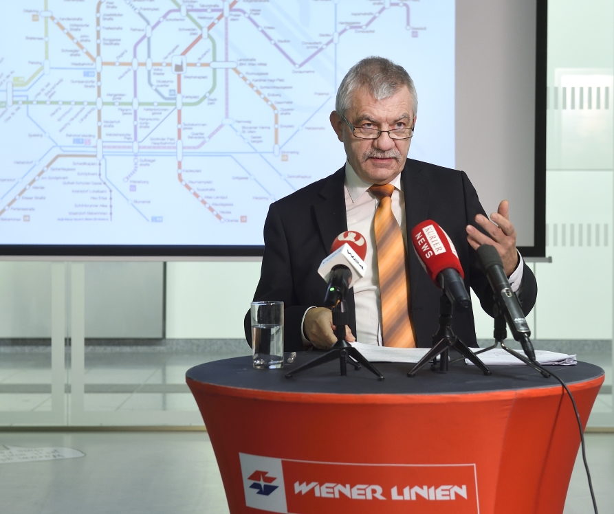 Der Geschäftsführer der Wiener Linien Günter Steinbauer präsentiert die nächsten Schritte und wo mit dem Bau der neuen Strecken begonnen wird, um im Wiener U-Bahn-Netz Kapazitäten für die wachsende Stadt zu schaffen,