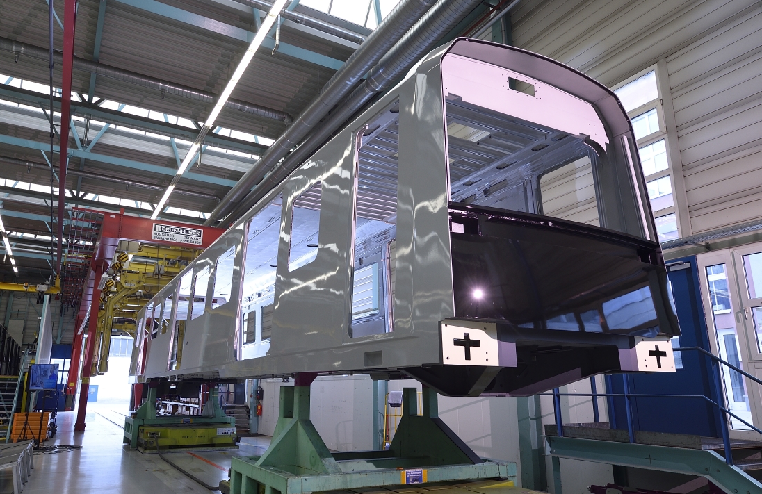 Wagenkasten der neuen U-Bahn: der X-Wagen wird auf der Linie U5 vollautomatisch unterwegs sein.