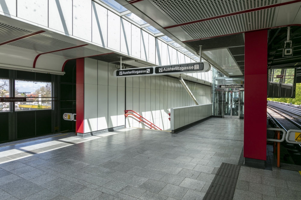 Station Rennbahnweg