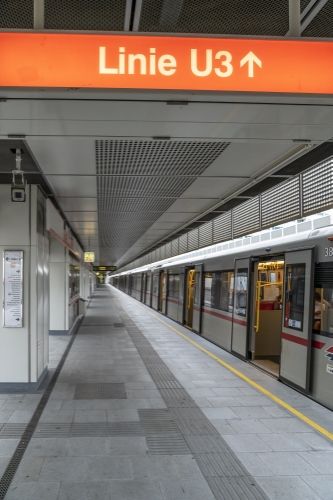 U3-Station Ottakring mit V-Zug