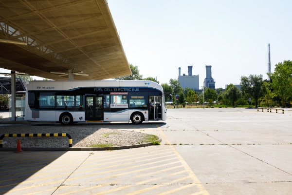 H2-Testbus der Wiener Linien am Gelände der Garage Leopoldau