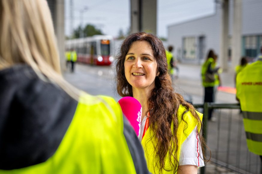 Die Teams beim letzten Training vor der TRAM-WM
