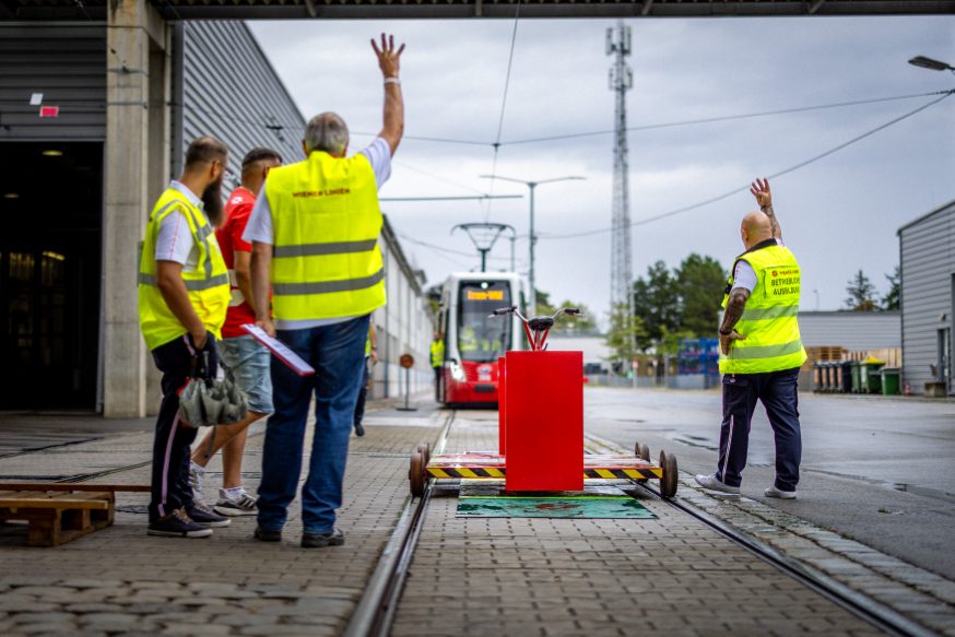 Die Teams beim letzten Training vor der TRAM-WM