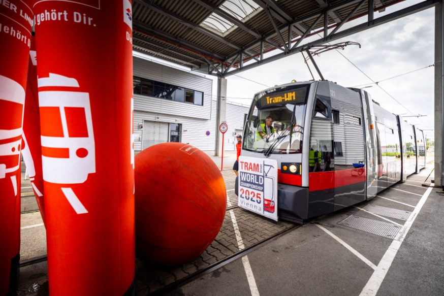 Die Teams beim letzten Training vor der TRAM-WM